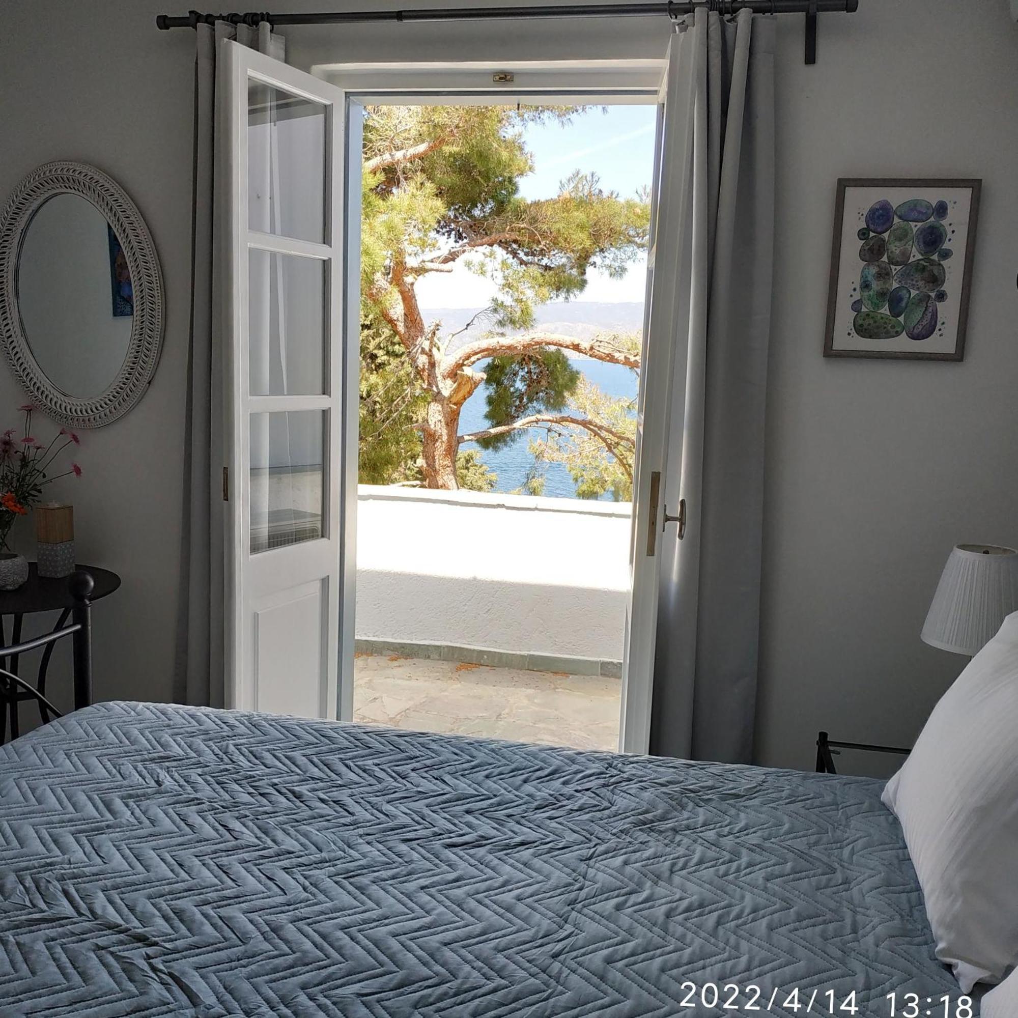 Pine Trees And Sea View Houses In Hydra - Daphne, Chloe, Myrto, Eleni Room photo